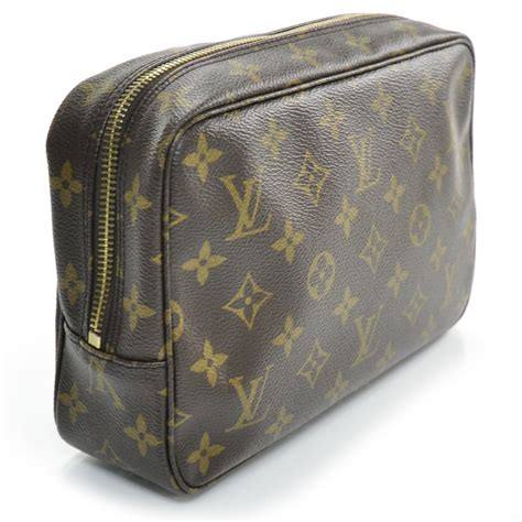 trousse 23 lv|Louis Vuitton Monogram Trousse Toilette 23 .